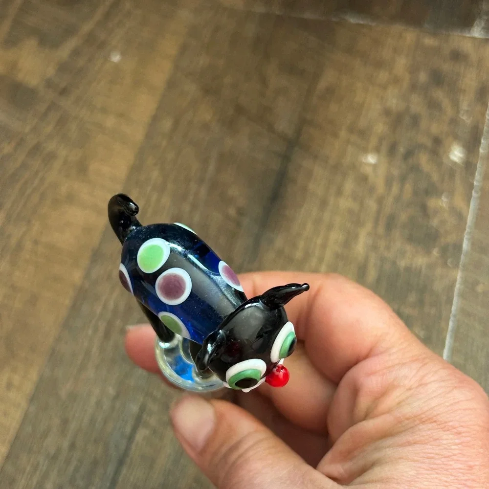 Whimsical Hand Blown Art Glass Black Cat Wine Bottle Stopper Blue Polka Dot 4.5